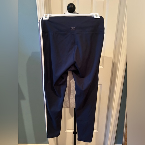 Calia Leggings - Picture 7 of 10